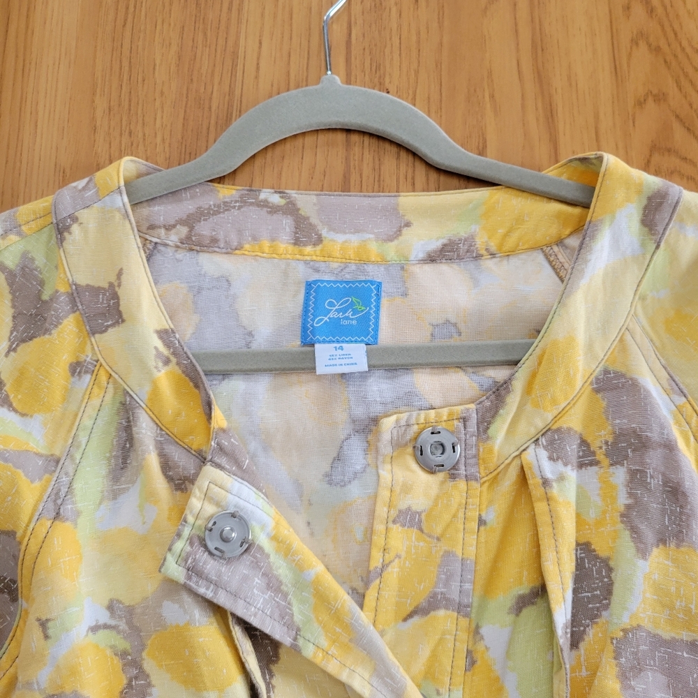 Yellow and Gray Patterned Jacket - image 5